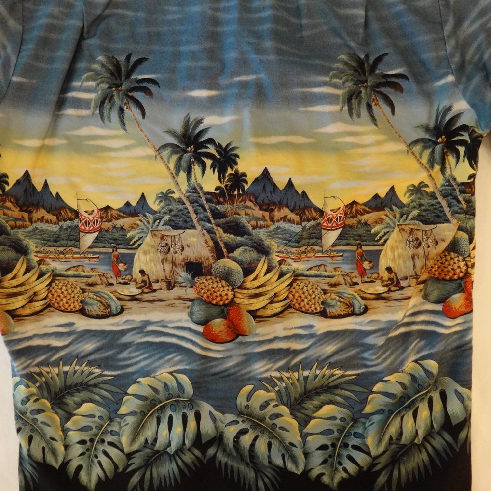 Royal Creations Vintage Hawaiian Shirt, Large - Picture 2 of 8